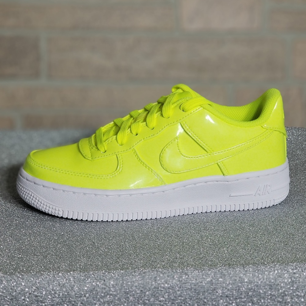 🚨LAST ONE🚨 Nike Air Force 1 LV8 UV - Picture 2 of 5